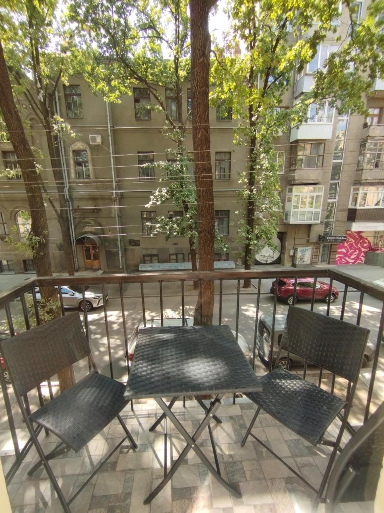 "Wine Palette" On Skovoroda Street, 56 Kharkiv Exterior photo